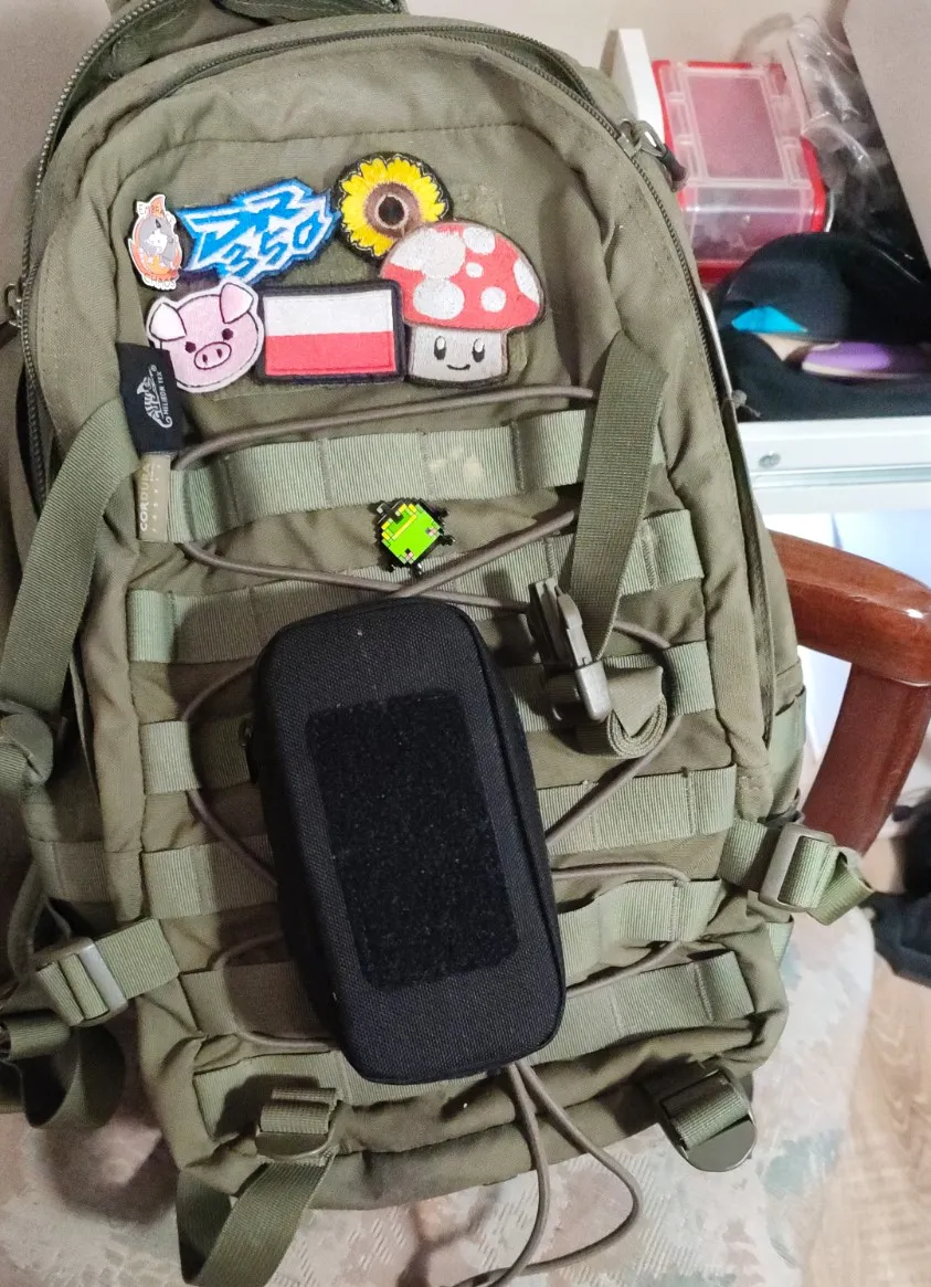 confi pouch attached